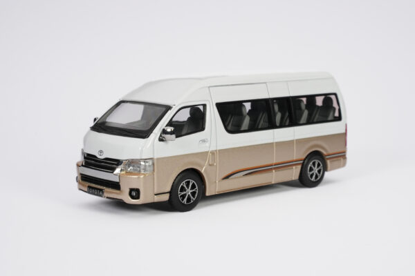 TOYOTA HIACE H200-WHITE GLOD SPLICE