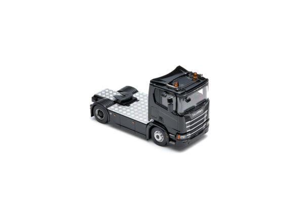 SCANIA R650-BLACK