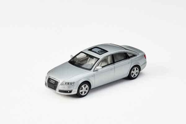 AUDI A6L(C6)-SILVERY