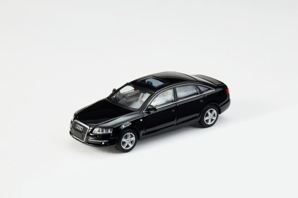 AUDI A6L(C6)-BLACK