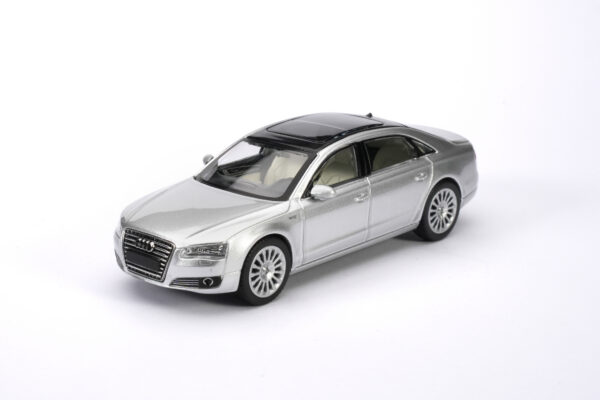 AUDI A8L(D4)-SILVERY
