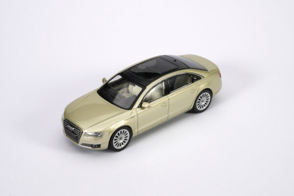 AUDI A8L(D4)-GOLD